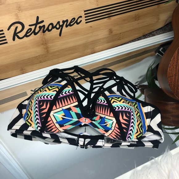 Victoria’s Secret PINK bikini top - Picture 2 of 7